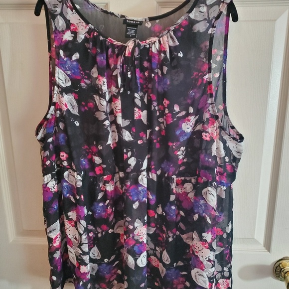 torrid Tops - Torrid chiffon dark floral tank